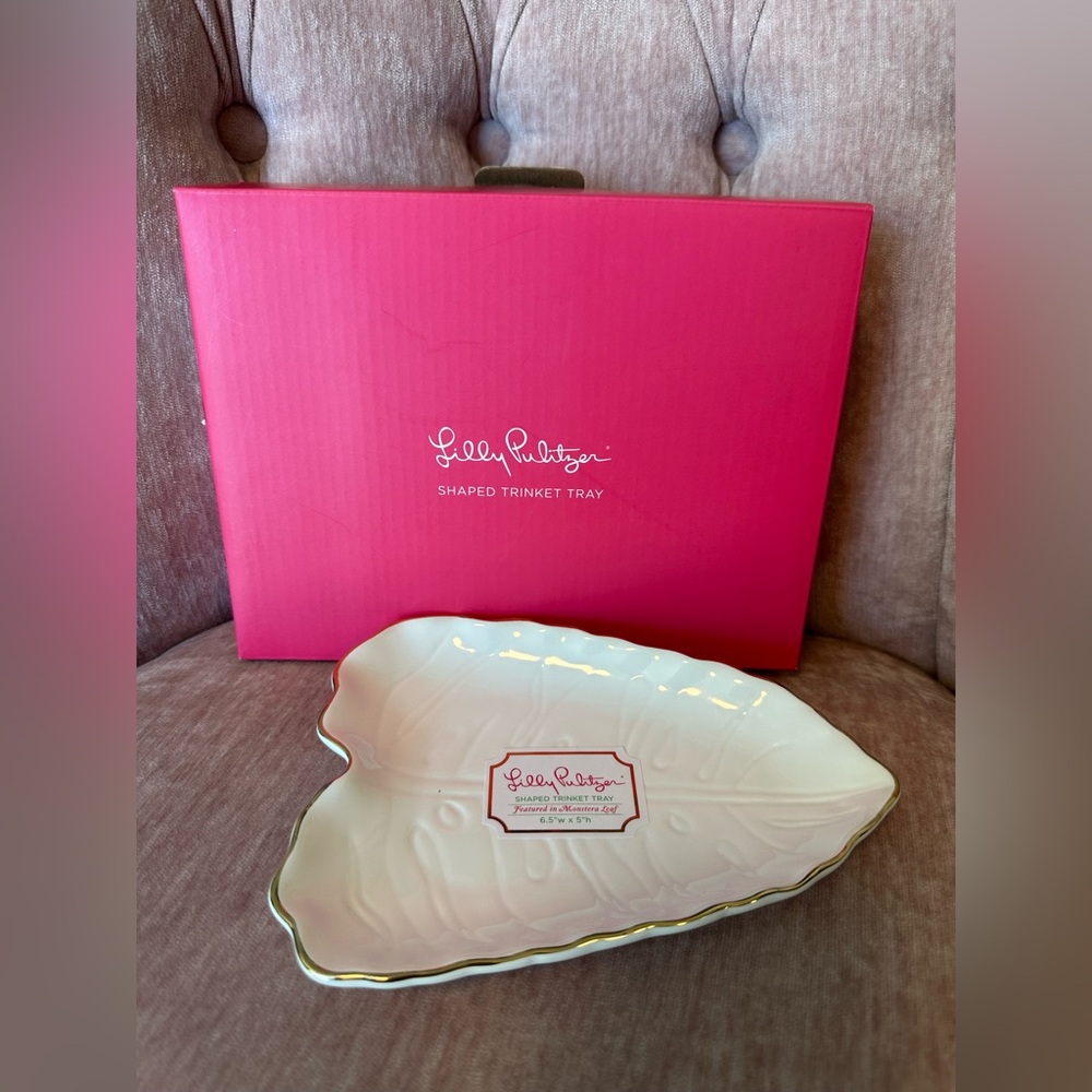 NWB Lilly Pulitzer White Monstera Leaf-Shaped Trinket Tray with Gold Trim